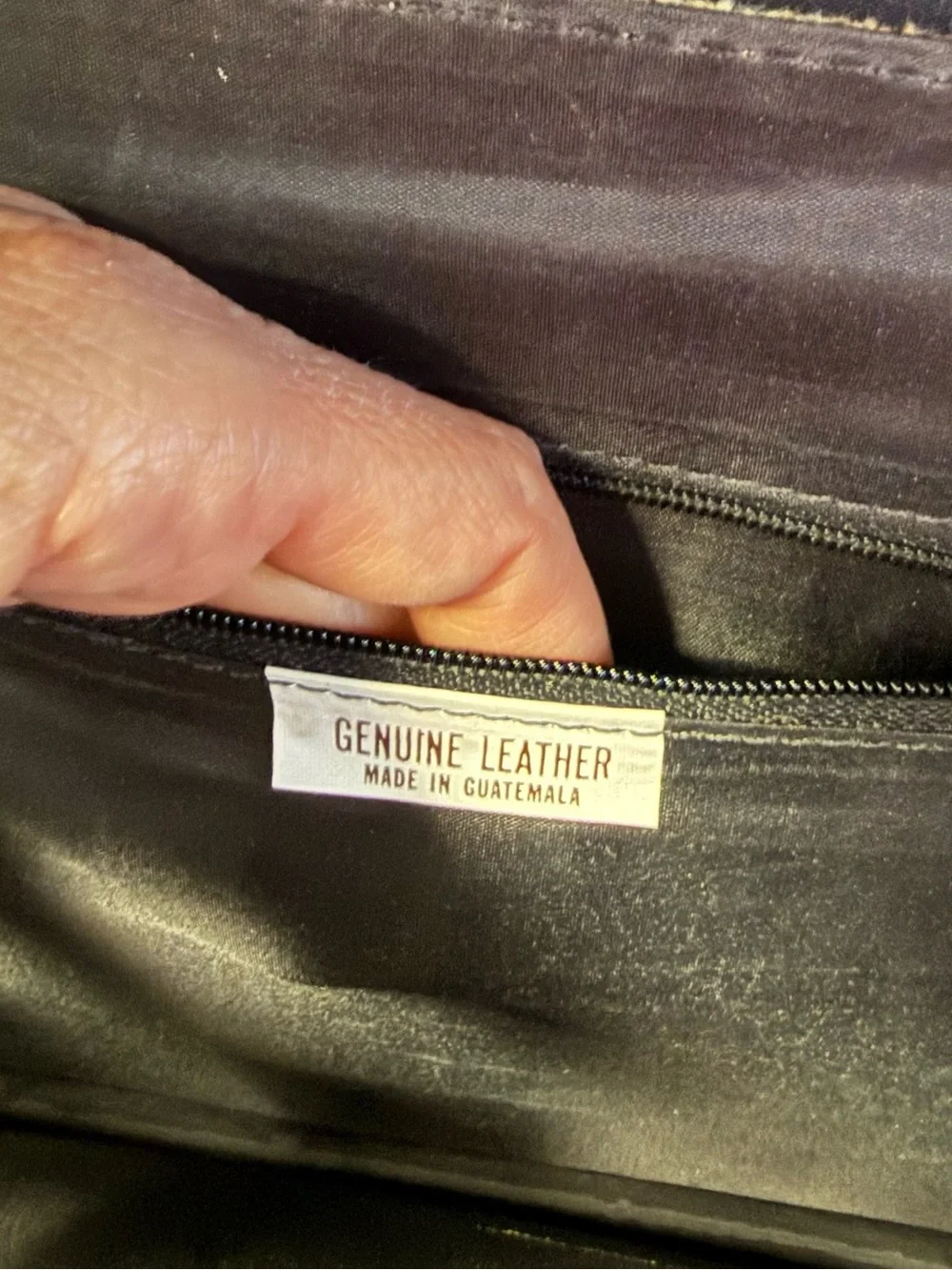 Antigua messenger bag